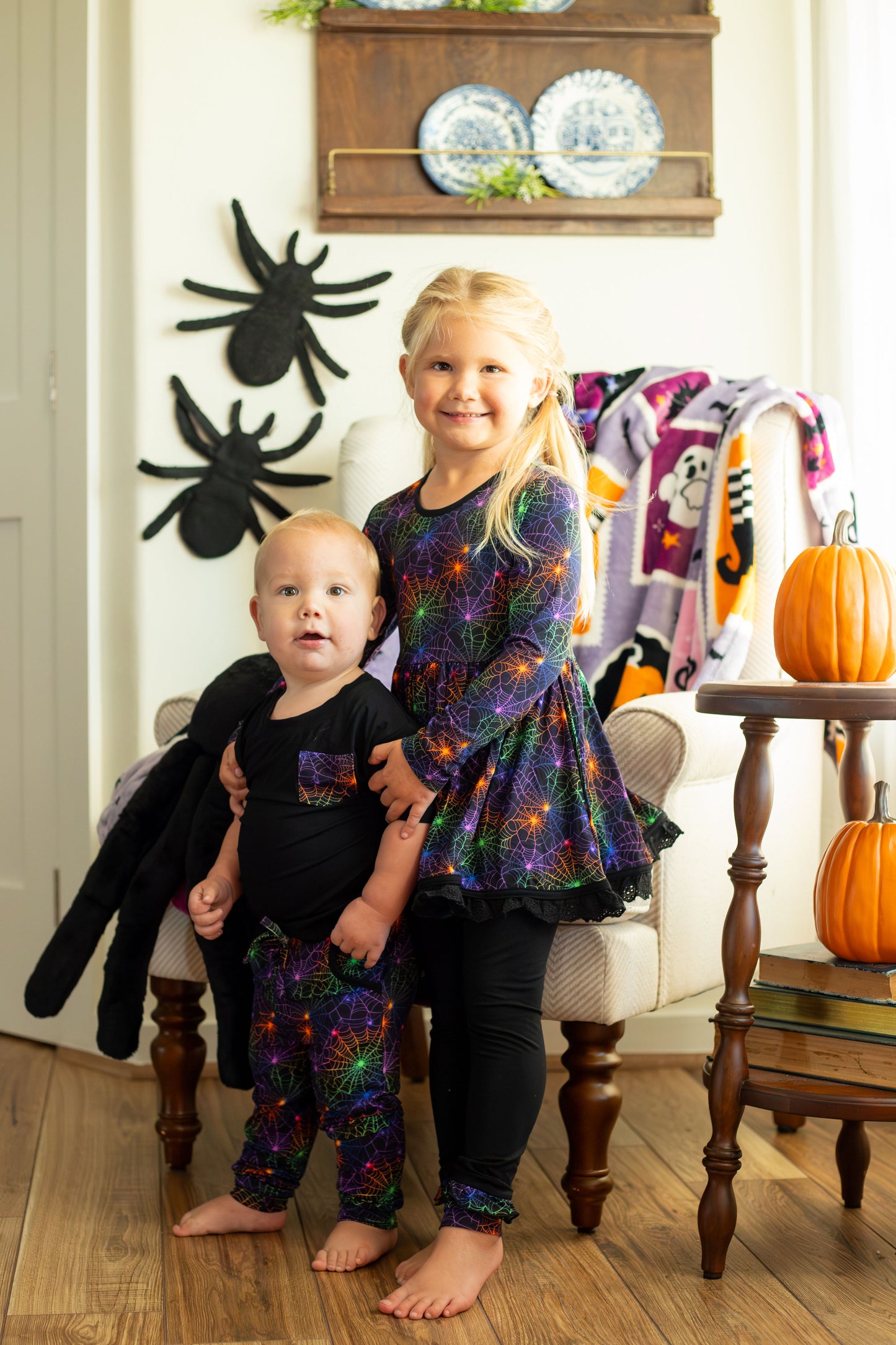 Jogger 2pc {{Webs Cozy Essentials}} - Preorder
